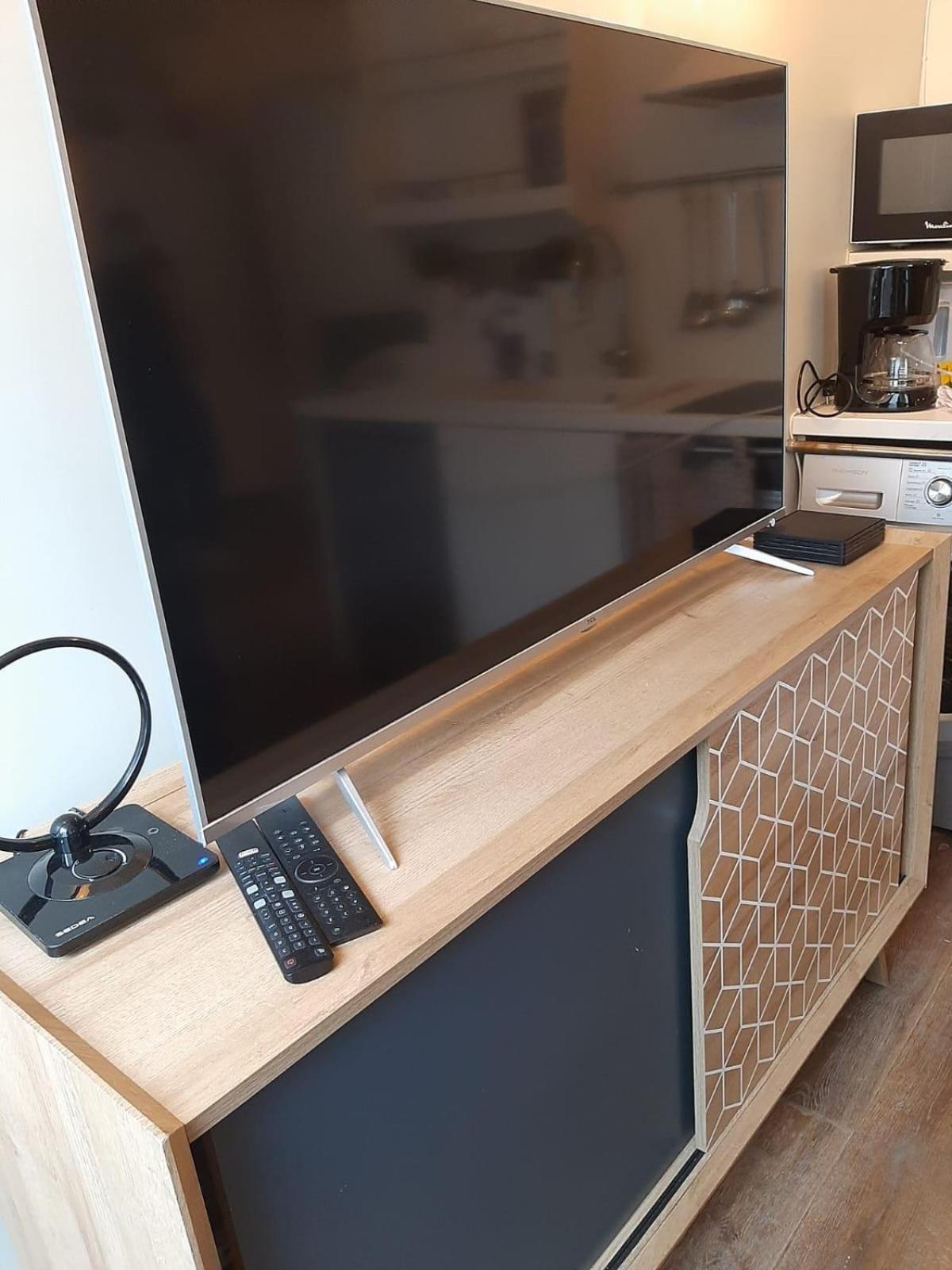 Ancien Atelier Parisien Grand 2 Pieces Apartment Екстериор снимка